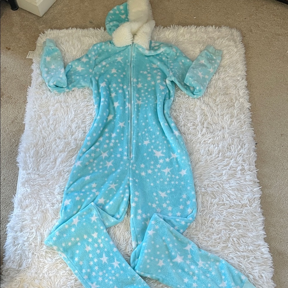 Woman’s Faded Glory Blue and White Star Sleepwear Onesie Size Small